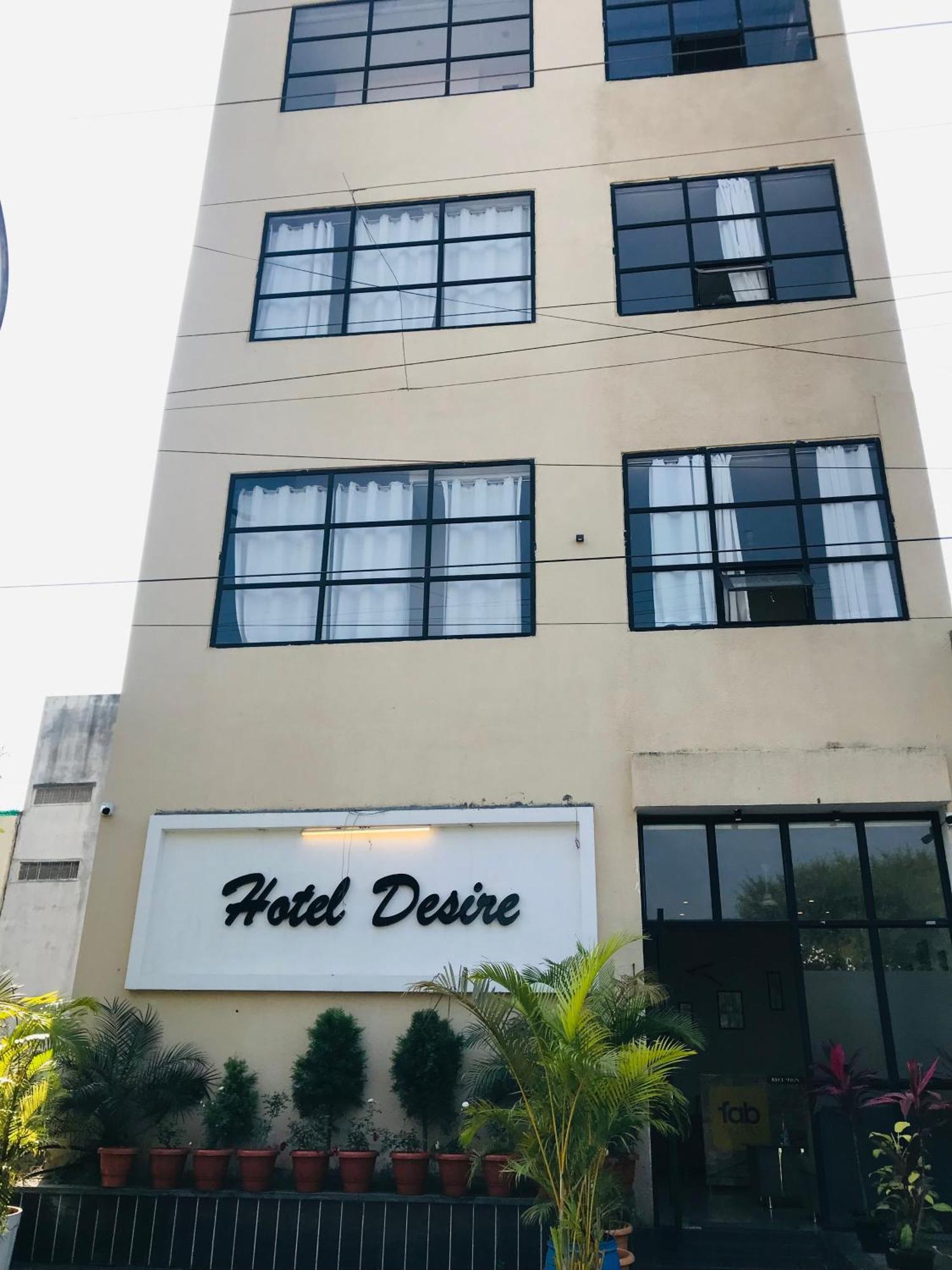 Hotel Divine インドール エクステリア 写真